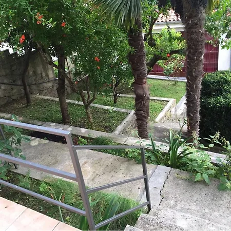Berulia Πανσιόν 3*